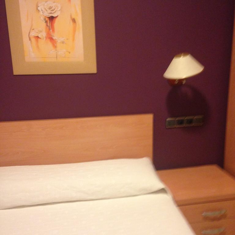 Hostal Meseguer Ел Алтет Екстериор снимка