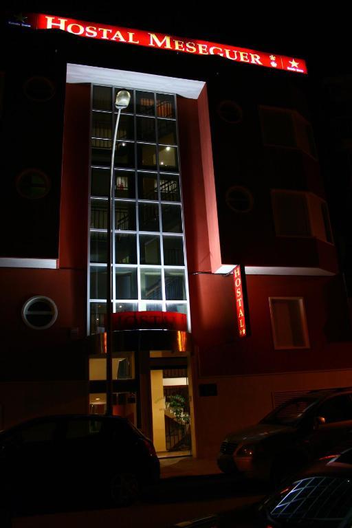 Hostal Meseguer Ел Алтет Екстериор снимка