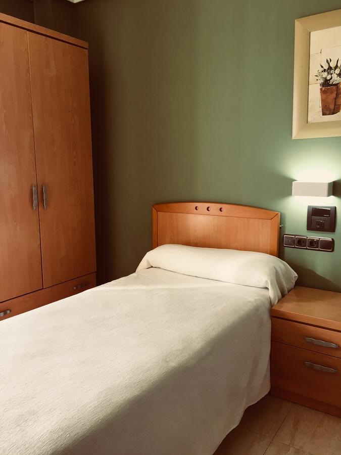 Hostal Meseguer Ел Алтет Екстериор снимка