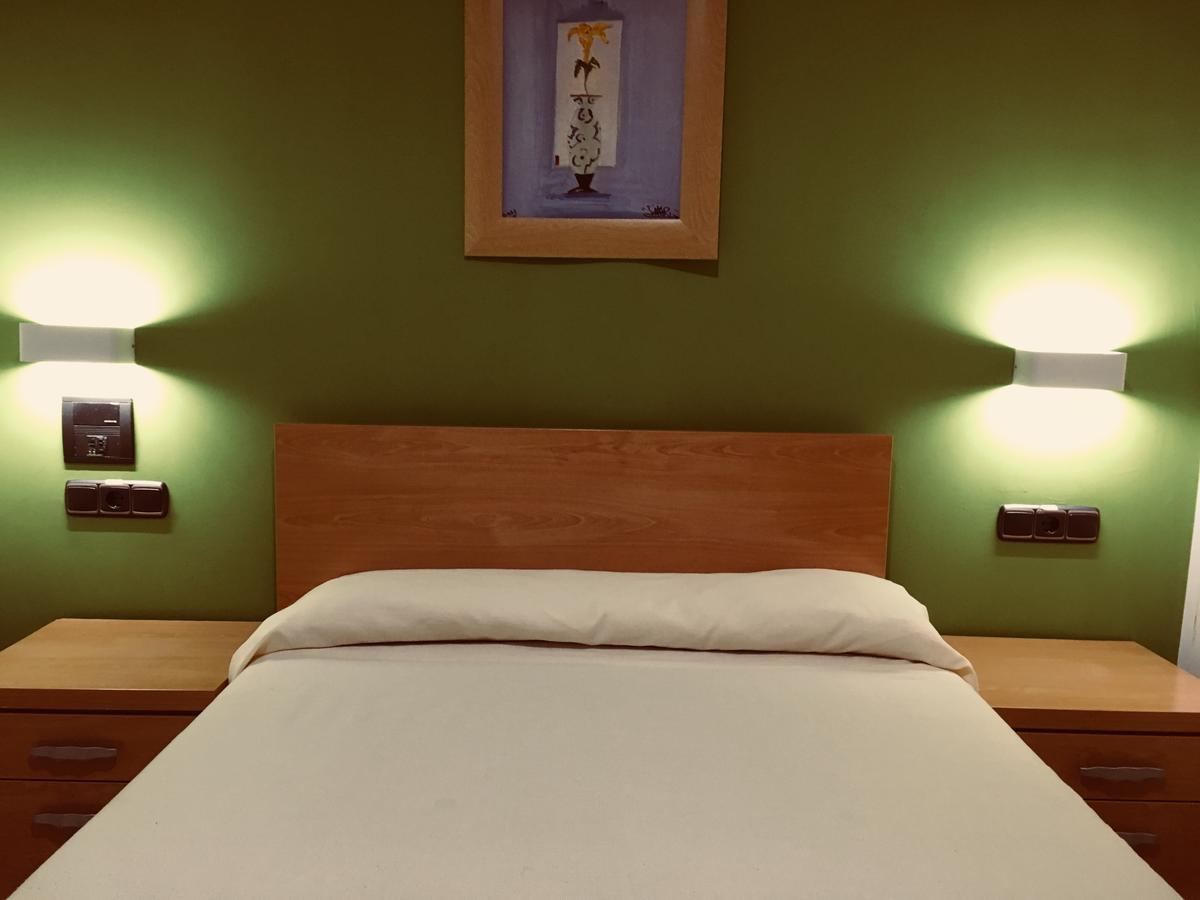 Hostal Meseguer Ел Алтет Екстериор снимка